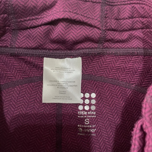 Title Nine leggings Pants Purple Herringbone Women's Small Activewear  Gym - Picture 3 of 9